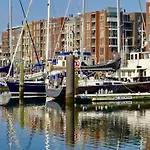 Bizstay Harbour Ii Scheveningen * La Haye